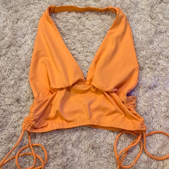 princess polly halter top - Picture 2 of 3